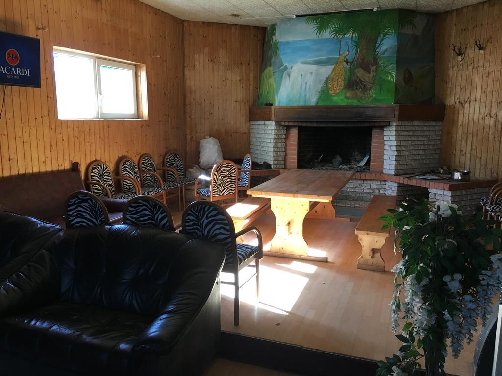 Tolli Hostel & Holiday House ヴァルガ エクステリア 写真